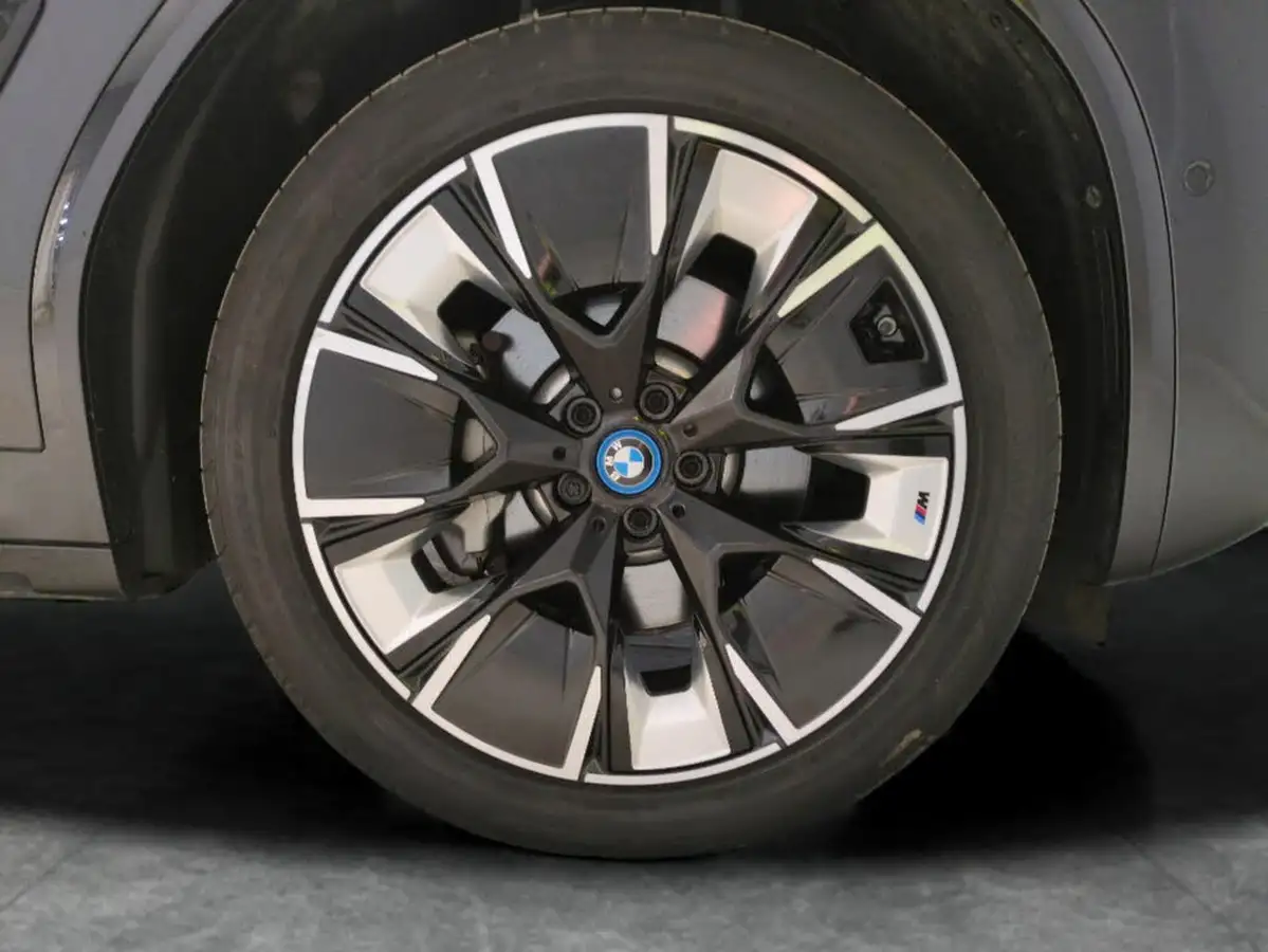 2022-bmw-ix3-e-m-sport-pro-big-38