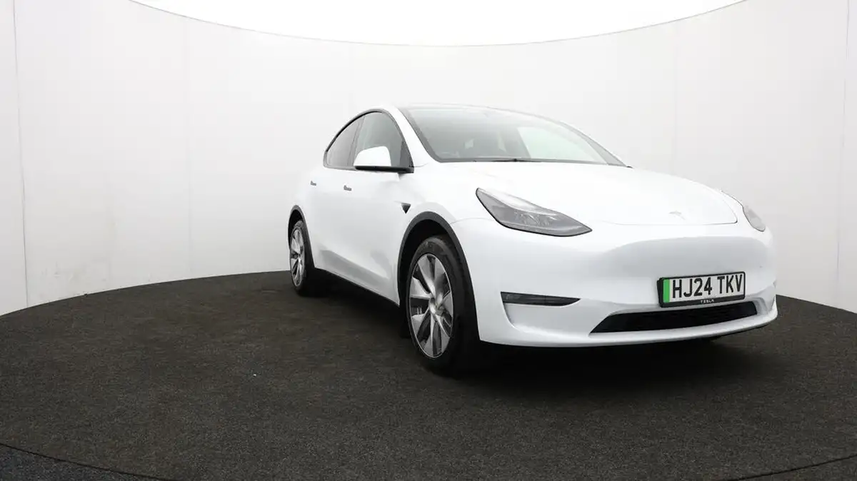 2024-tesla-model-y-e-long-range-306bhp-awd-big-45
