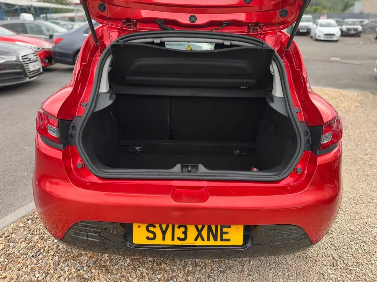 2013-renault-clio-15dci-dynamique-s-medianavss-big-16