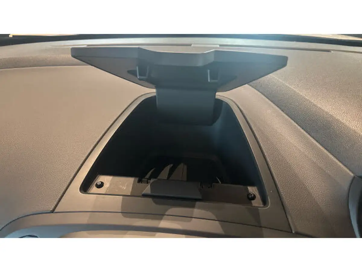 2017-renault-captur-09-tce-dynamique-s-nav-big-37