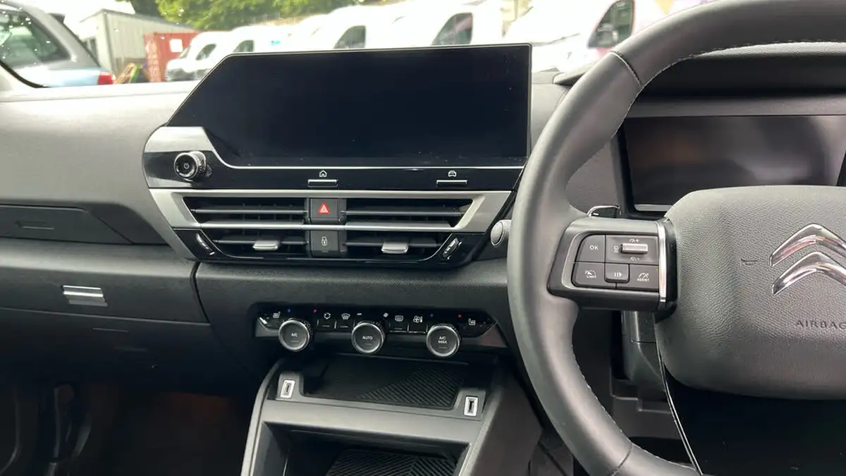 2024-citroen-c4-12-puretech-max-130ps-ss-eat8-big-9