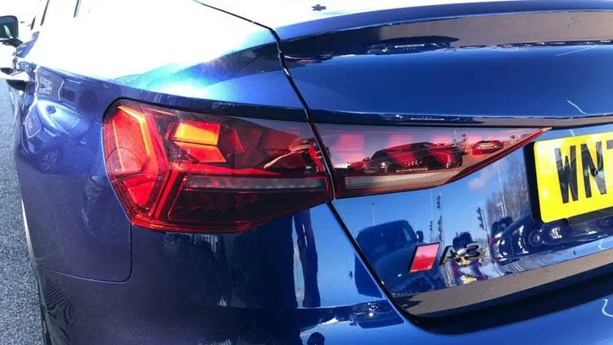 2024-audi-a3-15-35-tfsi-s-line-saloon-4d-big-47