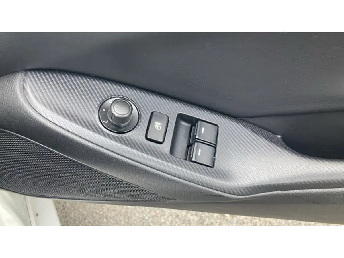 2015-mazda-mx-5-20-sport-big-26
