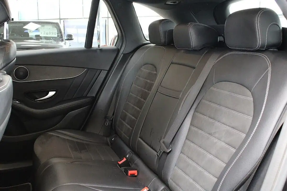2019-mercedes-benz-glc-class-20d-glc220d-amg-line-station-wagon-5d-4matic-plus-big-26