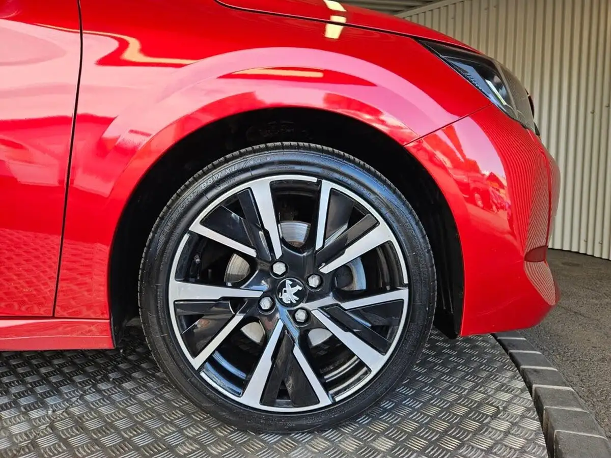 2020-peugeot-208-12-puretech-allure-premium-100bhp-big-11