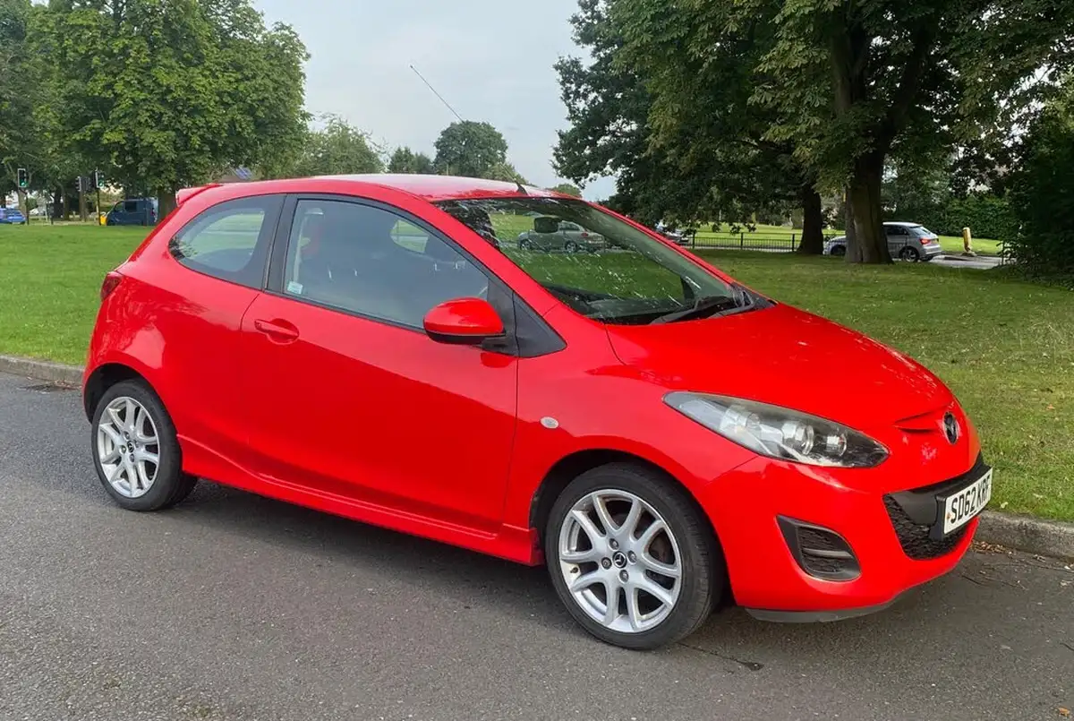 2012-mazda-mazda2-13-tamura-3d-big-8
