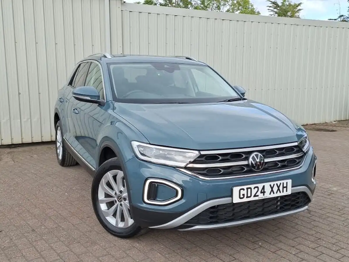 2024-volkswagen-t-roc-15-tsi-style-hatchback-5d-dsg-big-0