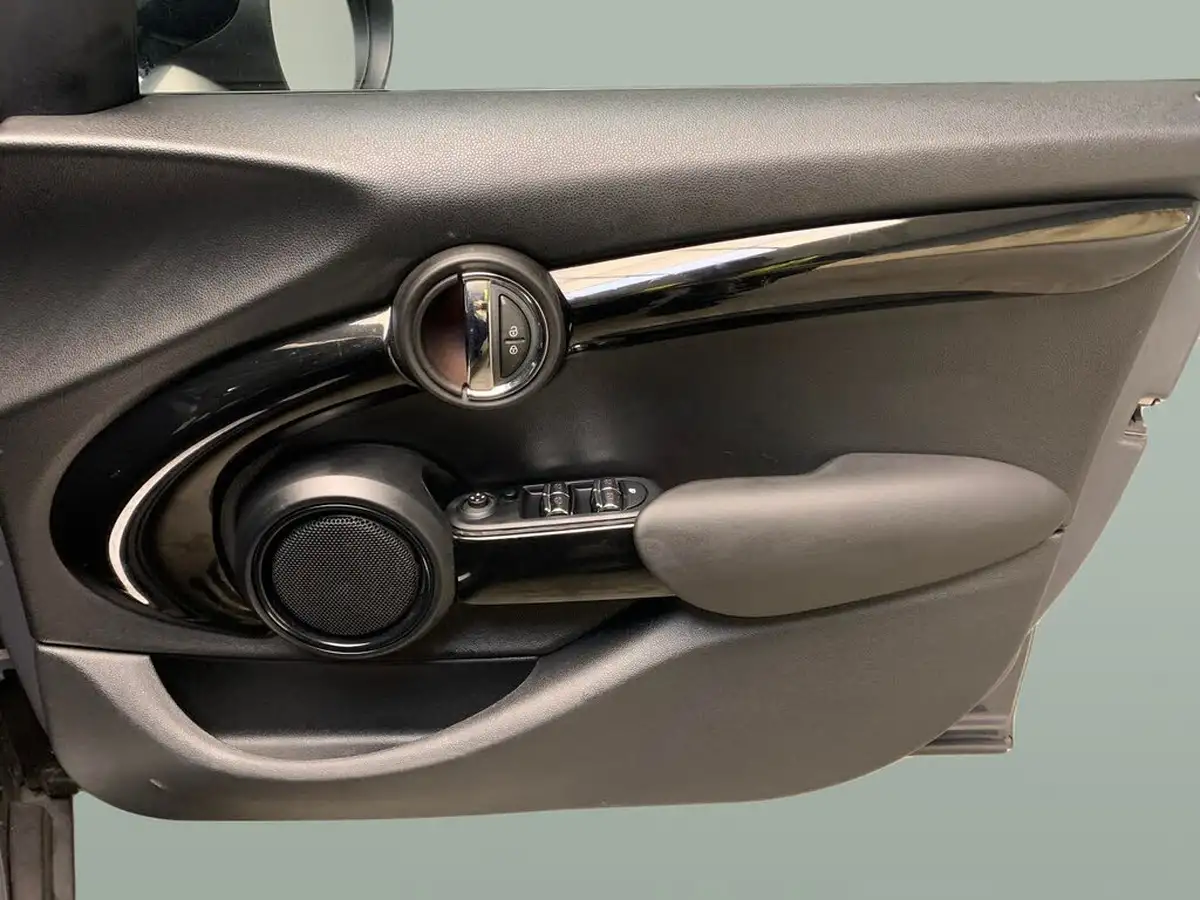 2017-mini-cooper-20td-cooper-sd-ss-5d-big-36