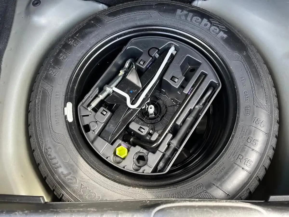 2019-peugeot-208-12-puretech-signature-big-24