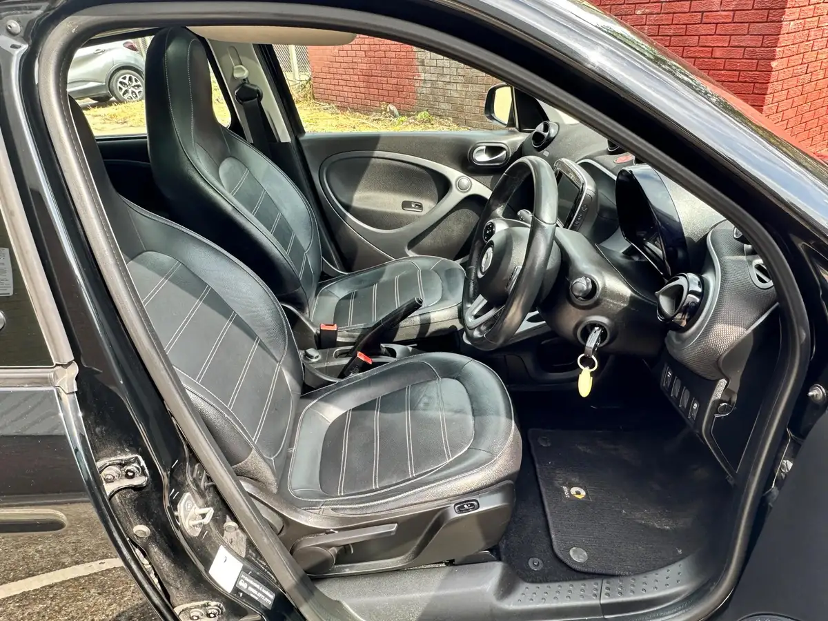 2018-smart-forfour-10-prime-premium-twinamic-big-9