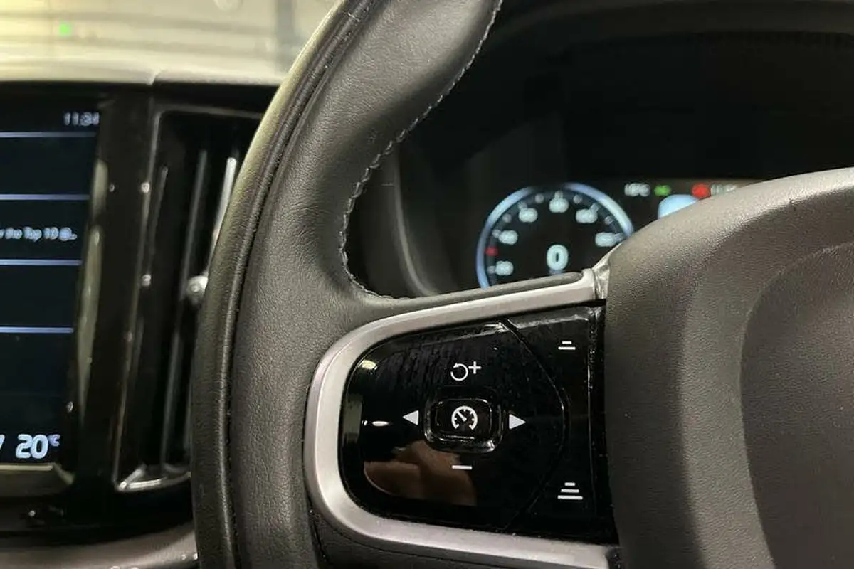 2019-volvo-xc60-20td-d4-inscription-pro-geartronic-big-28