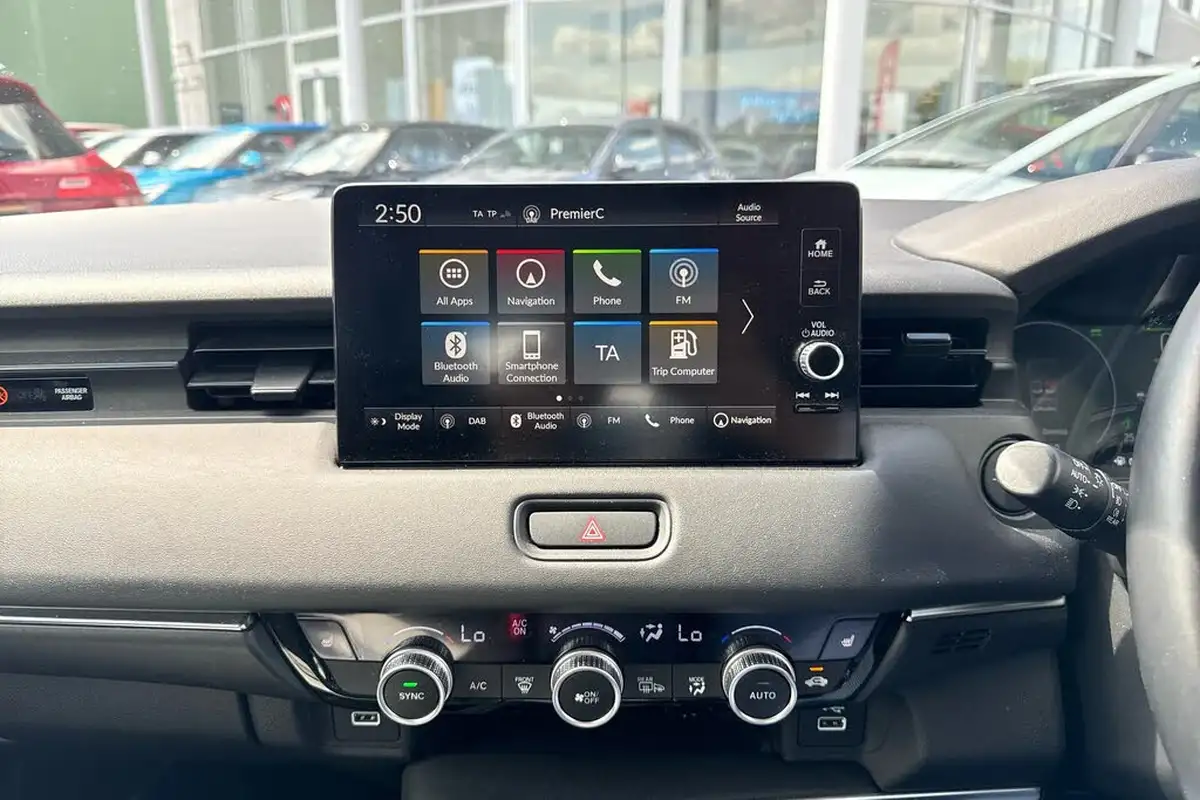 2022-honda-hr-v-15-i-mmd-advance-big-19