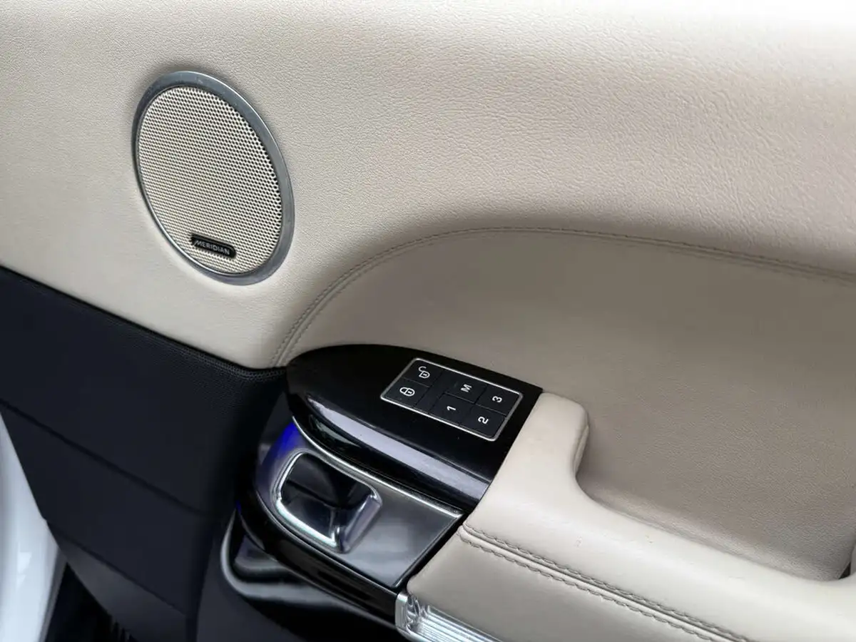 2015-land-rover-range-rover-30tdv6-vogue-big-63