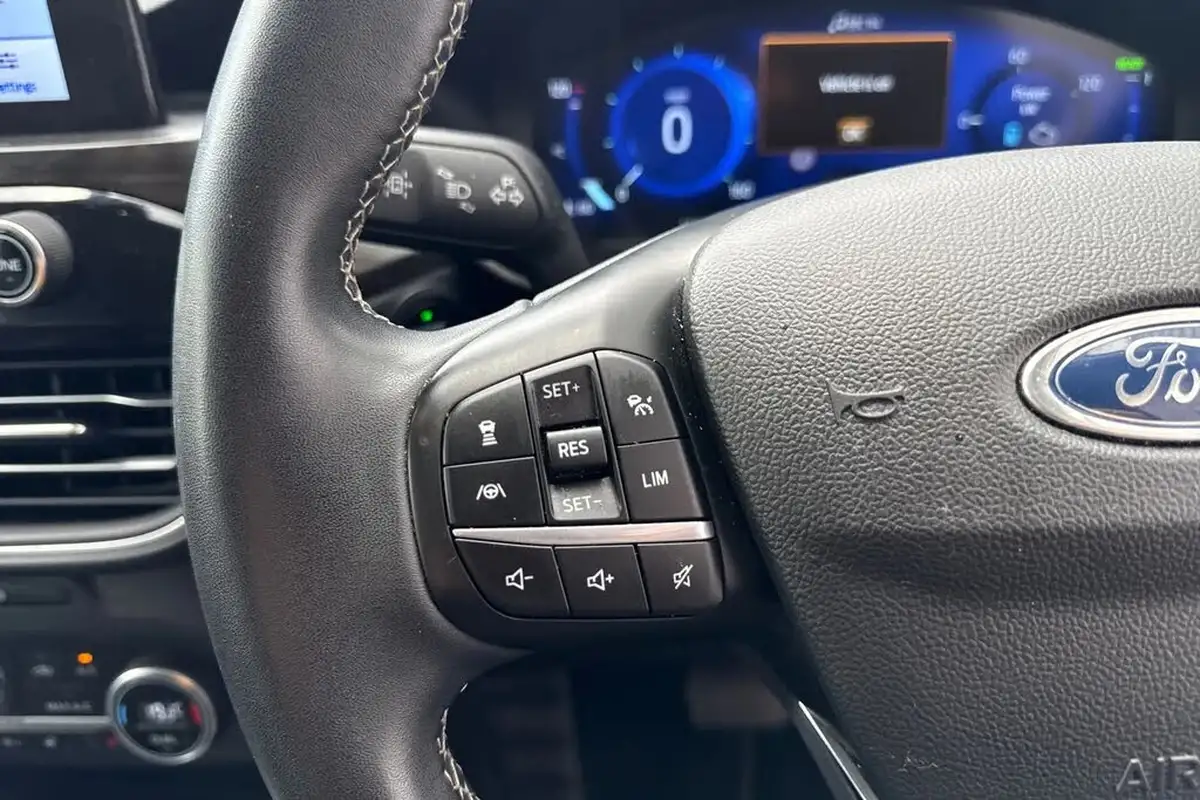 2022-ford-kuga-25t-vignale-190ps-fhev-big-47