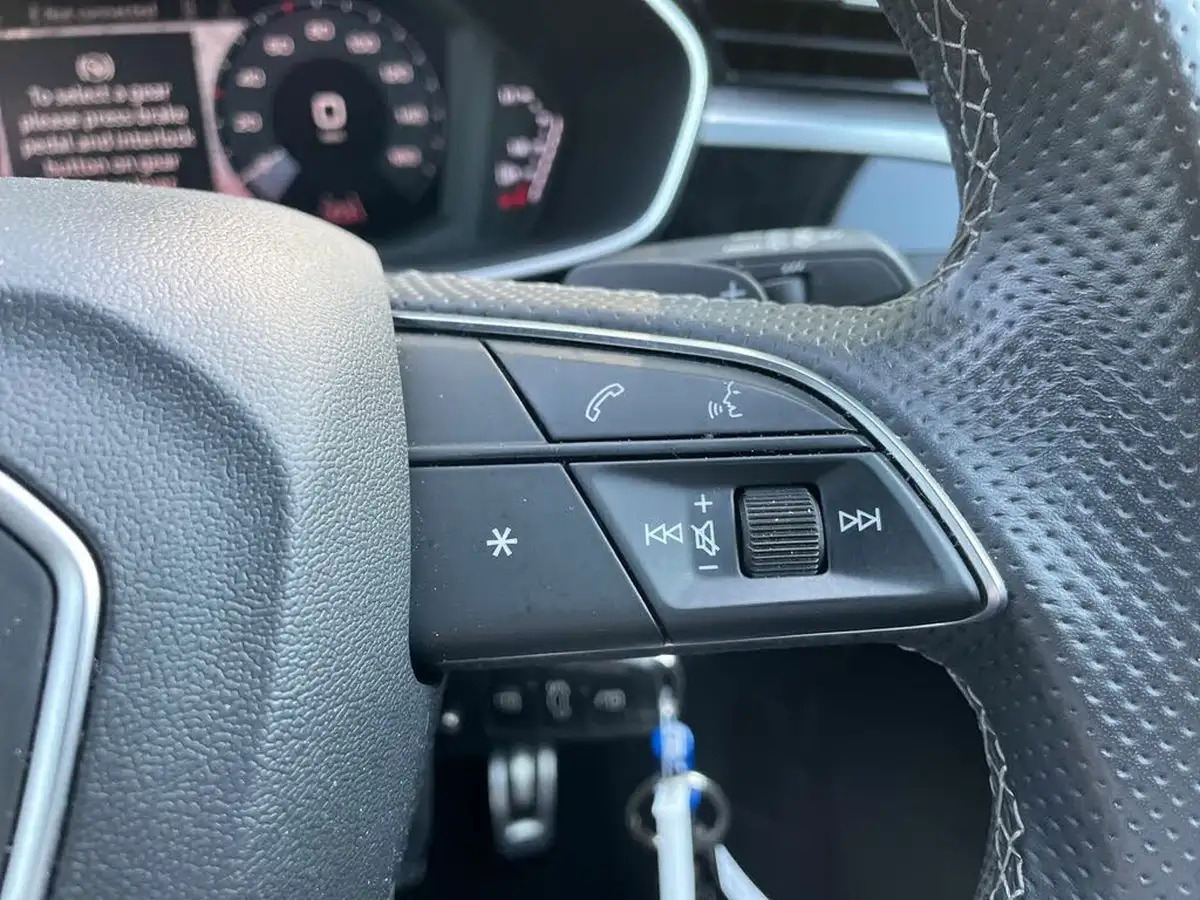 2021-audi-q3-15-35-tfsi-black-edition-codcomfort-sound-pack-station-wagon-big-16