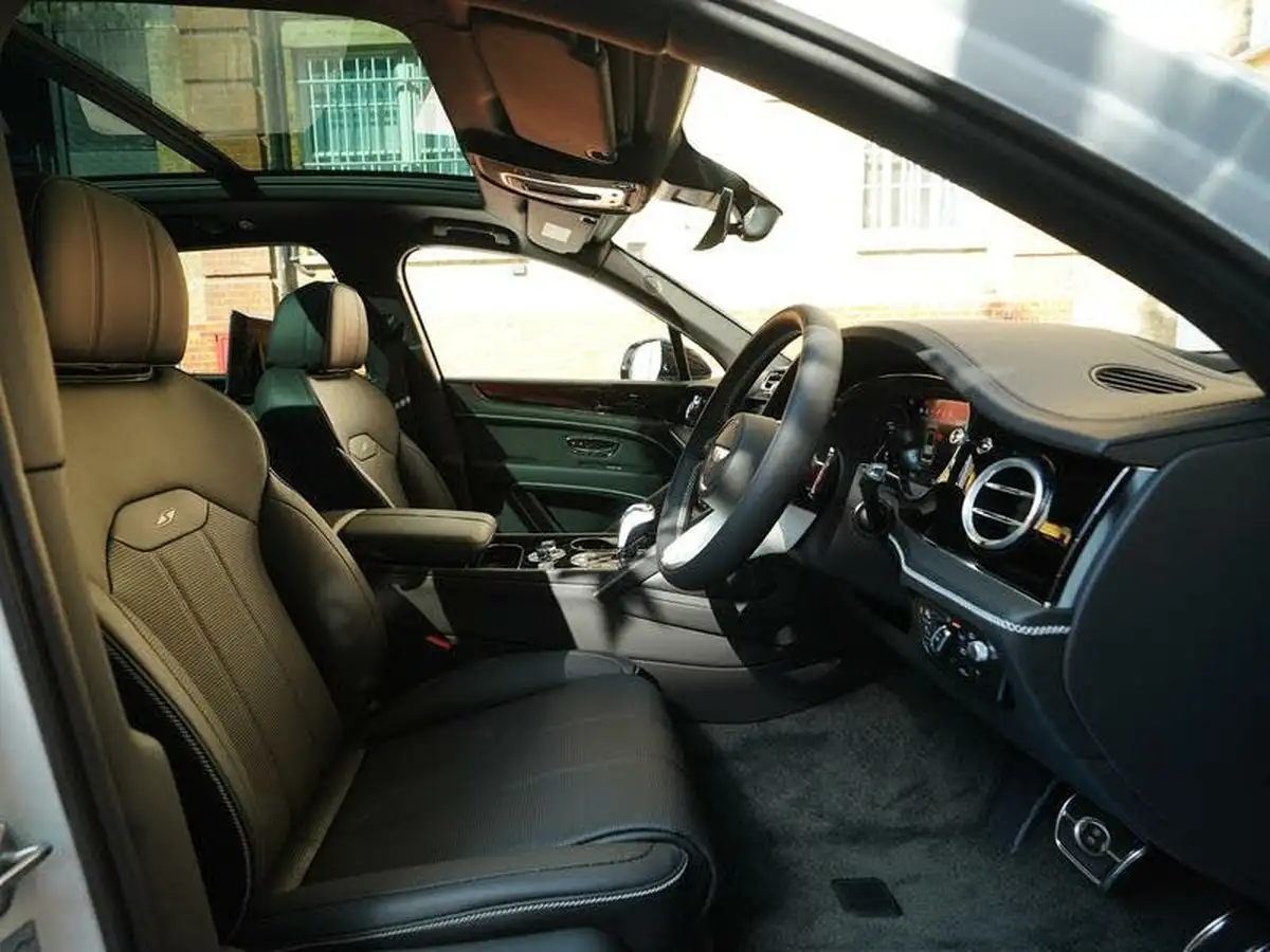 2025-bentley-bentayga-40-v8-s-big-13