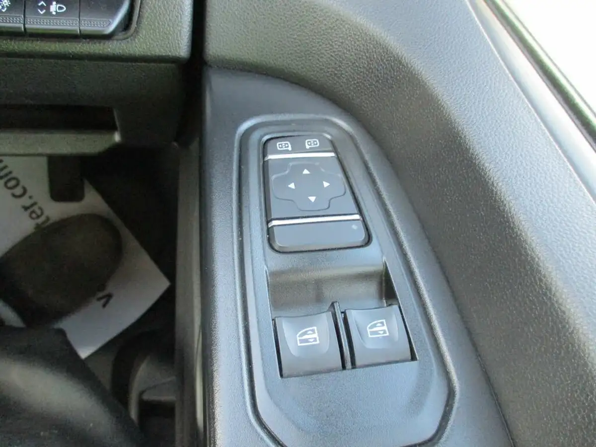 2023-renault-trafic-20dci-sl28-130-business-big-13