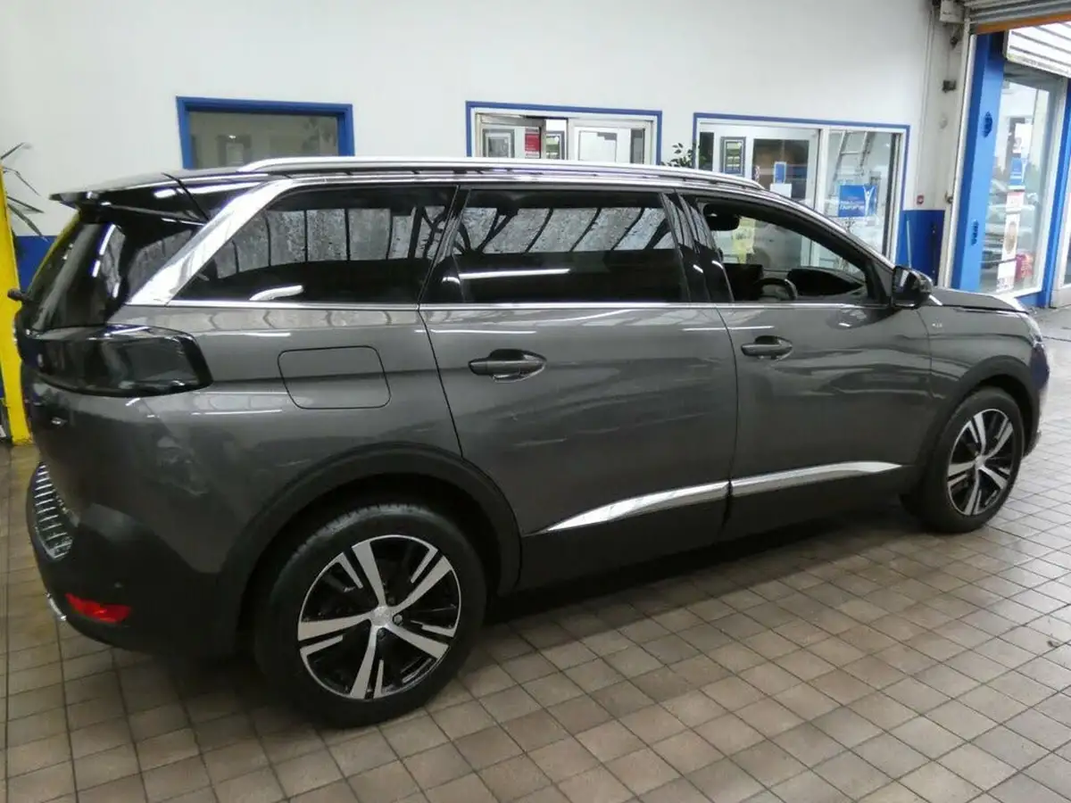 2021-peugeot-5008-suv-12-puretech-gt-eat8-big-39