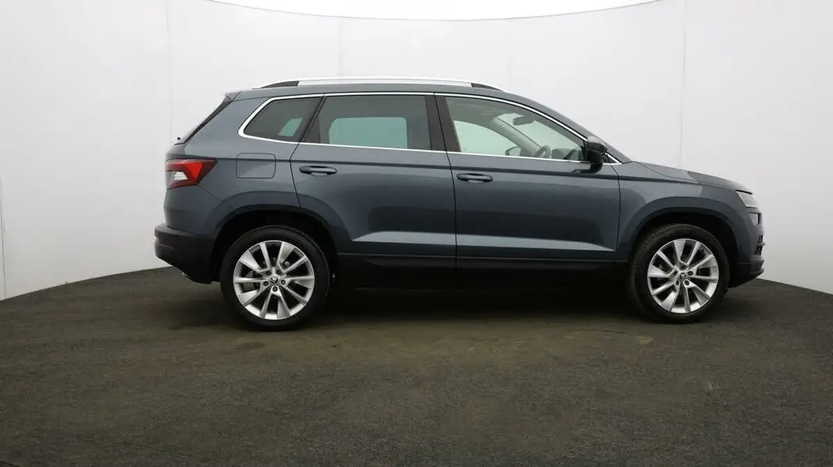 2022-skoda-karoq-15-tsi-se-l-big-46
