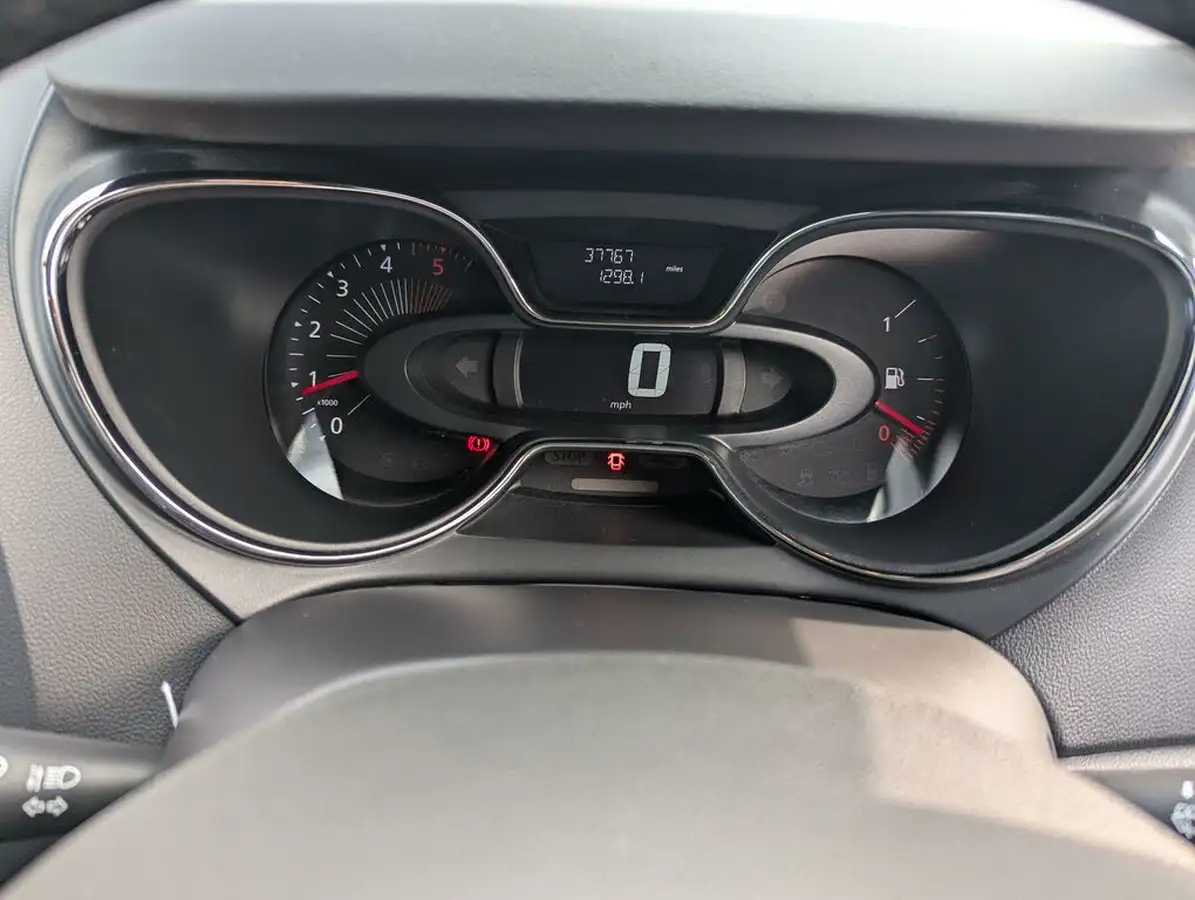 2017-renault-captur-15dci-signature-nav-90bhp-energy-ss-big-26