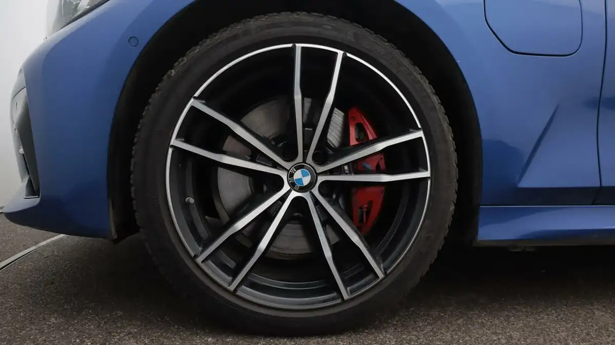 2021-bmw-3-series-20-330e-m-sport-touring-5d-big-18