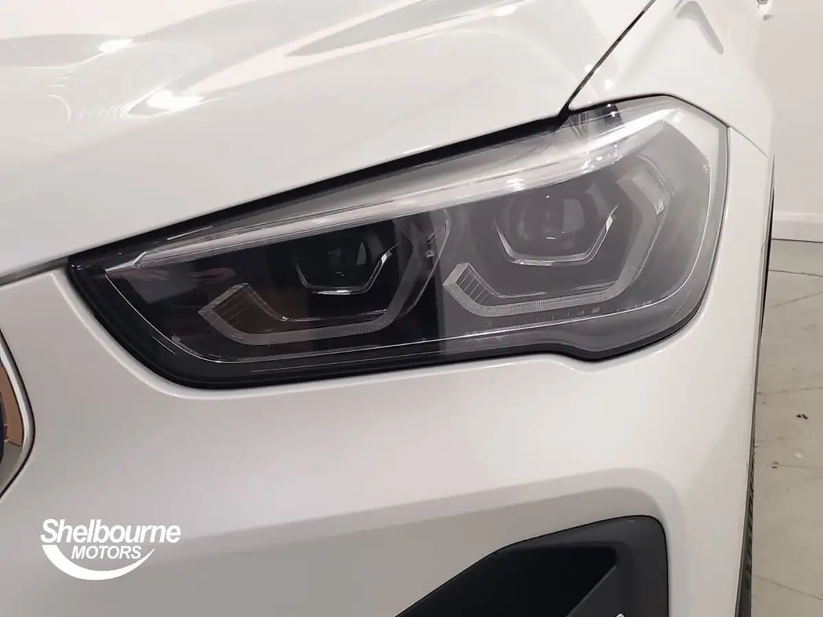 2021-bmw-x1-15-sdrive18i-xline-big-21