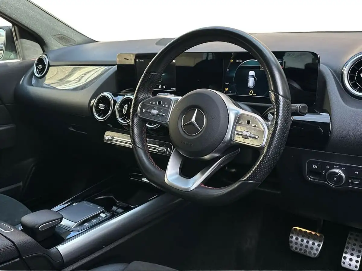 2021-mercedes-benz-gla-class-13-gla-180-amg-line-1332cc-big-4