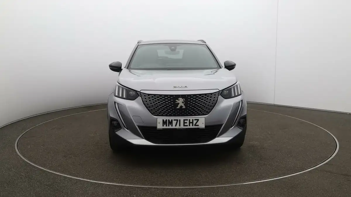 2021-peugeot-2008-suv-e-gt-premium-50kwh-big-2