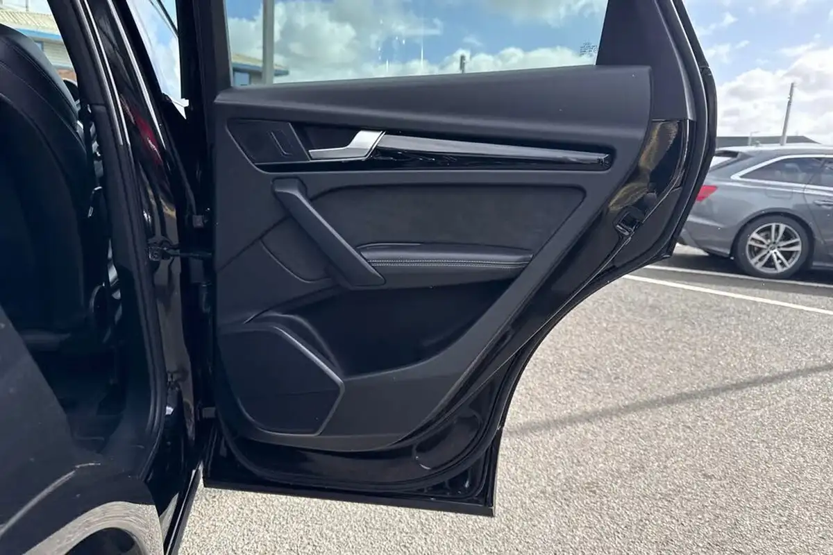 2022-audi-q5-20-45-tfsi-edition-1-sportback-big-42