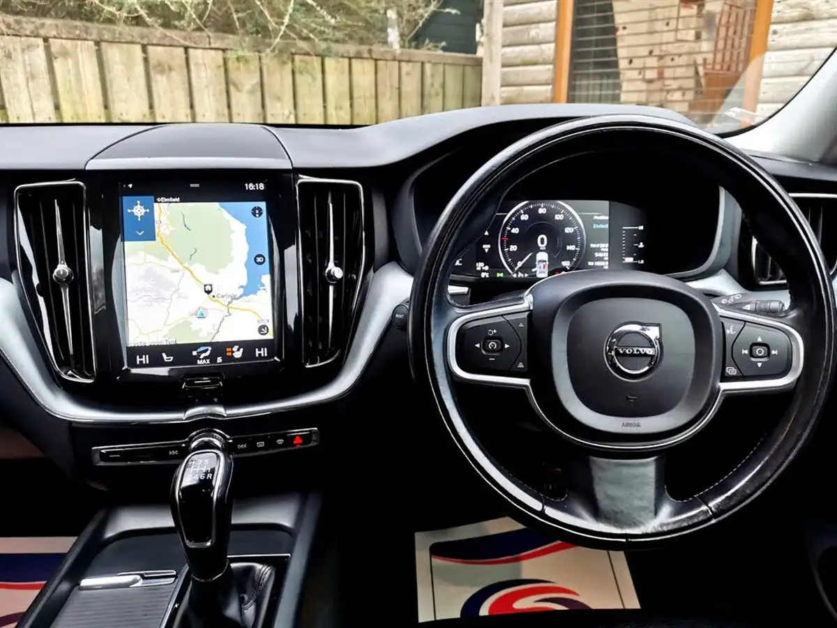 2018-volvo-xc60-20td-d4-momentum-4x4-big-9