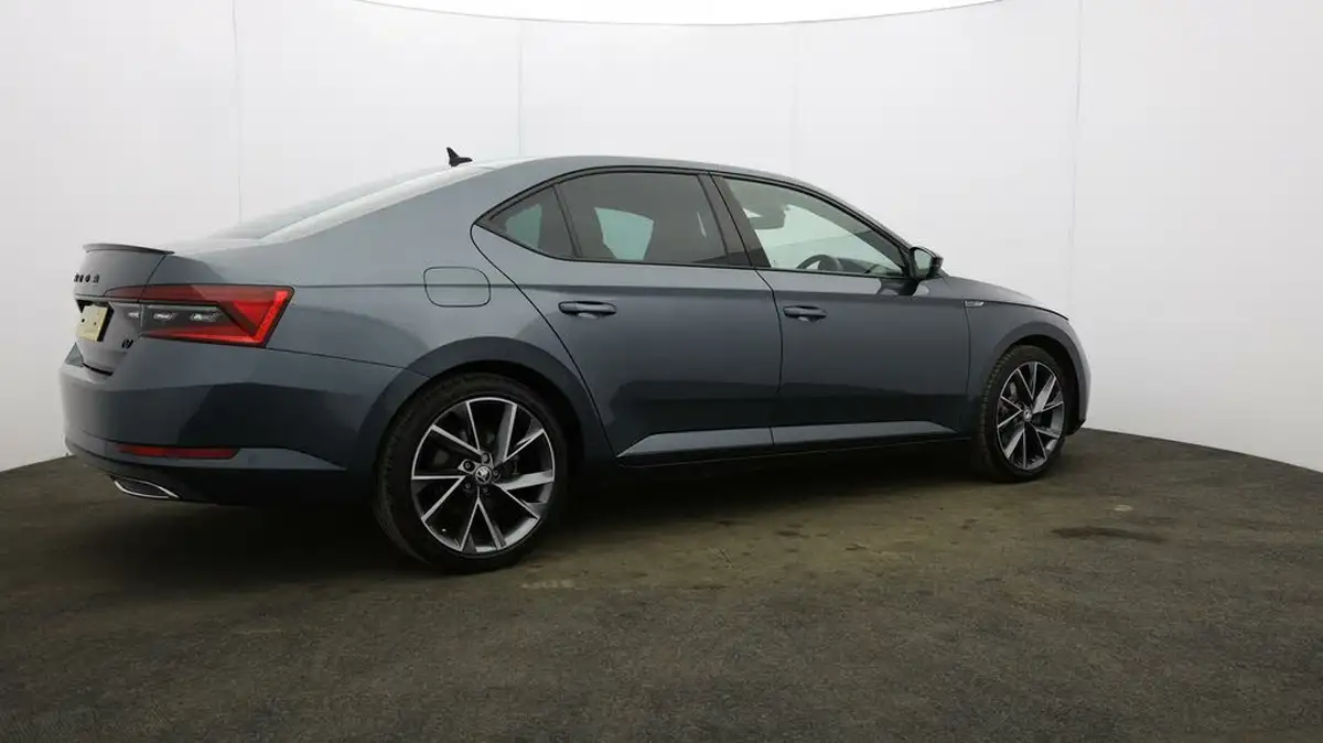 2020-skoda-superb-14-tsi-sportline-plus-hatchback-big-50