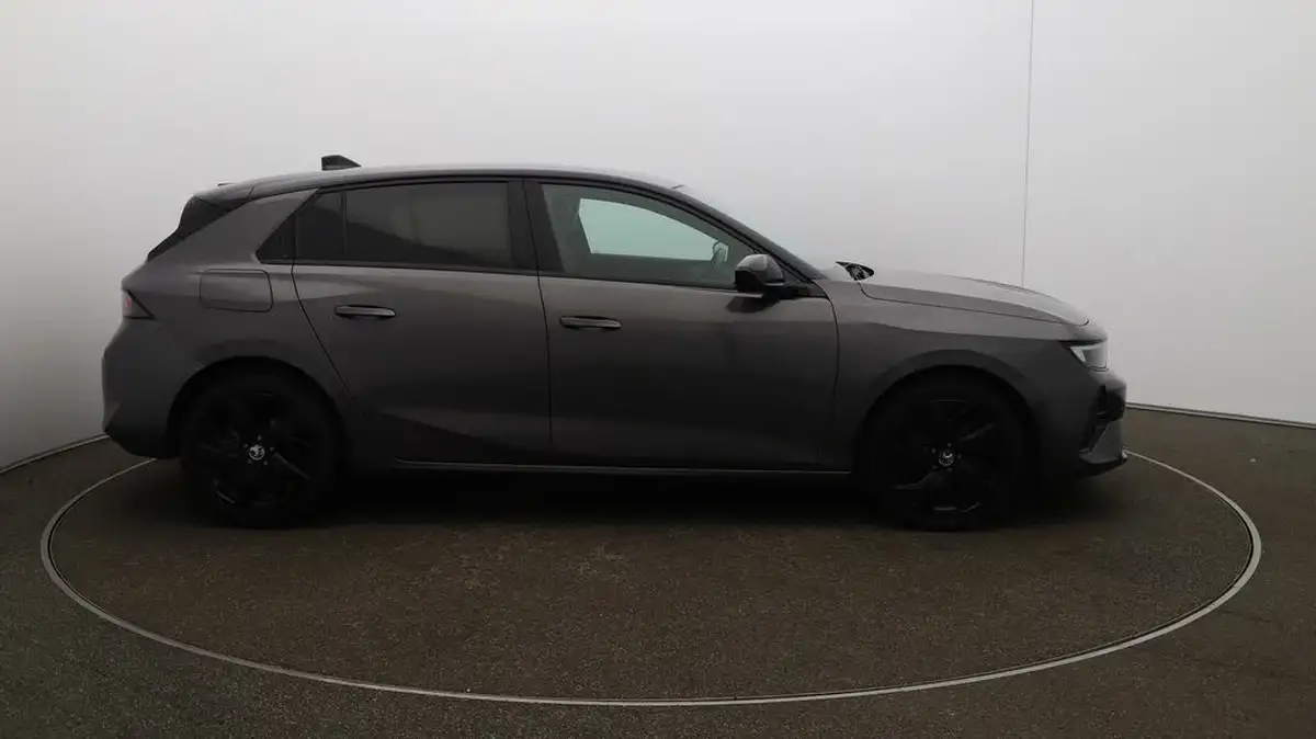2023-vauxhall-astra-12-turbo-gs-hatchback-auto-big-46