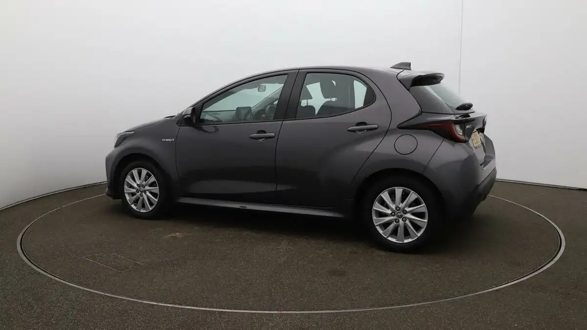 2021-toyota-yaris-15-vvt-i-icon-114bhp-hybrid-1490cc-e-cvt-big-45