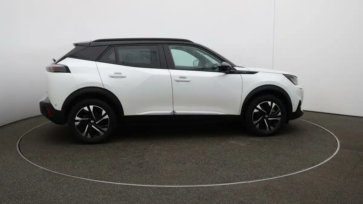 2022-peugeot-2008-suv-e-gt-big-8