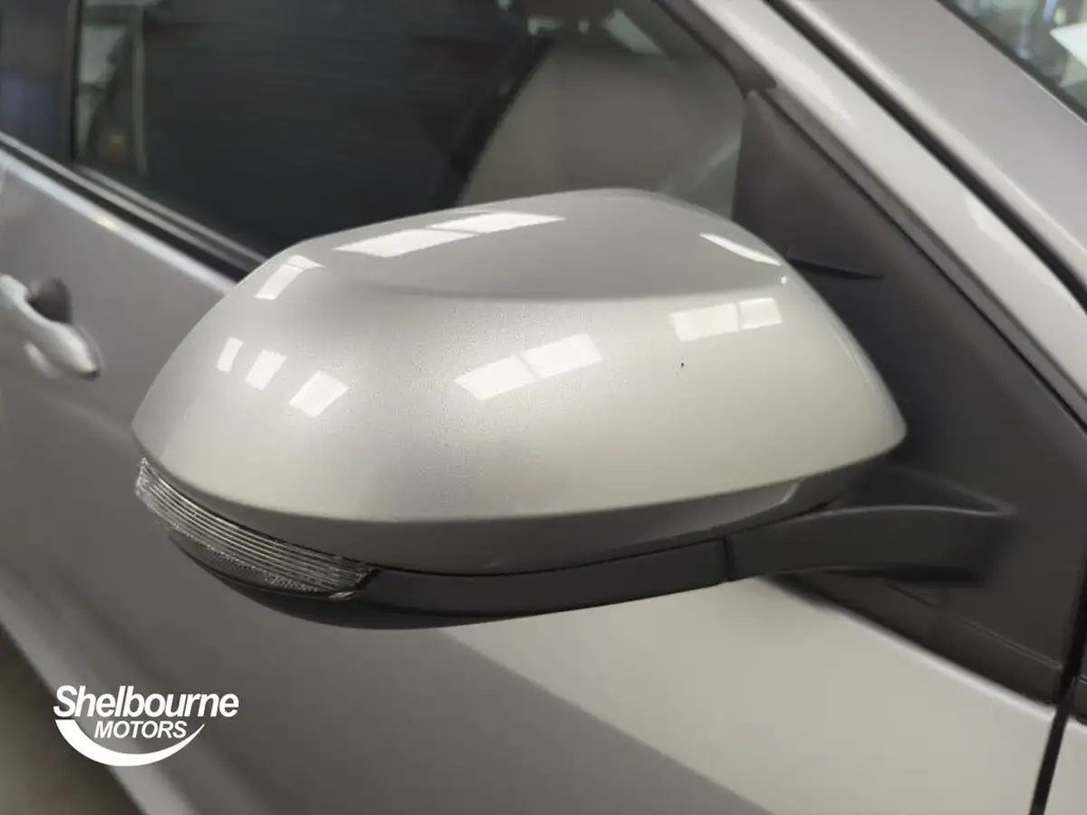 2021-toyota-yaris-15-vvt-i-design-big-21