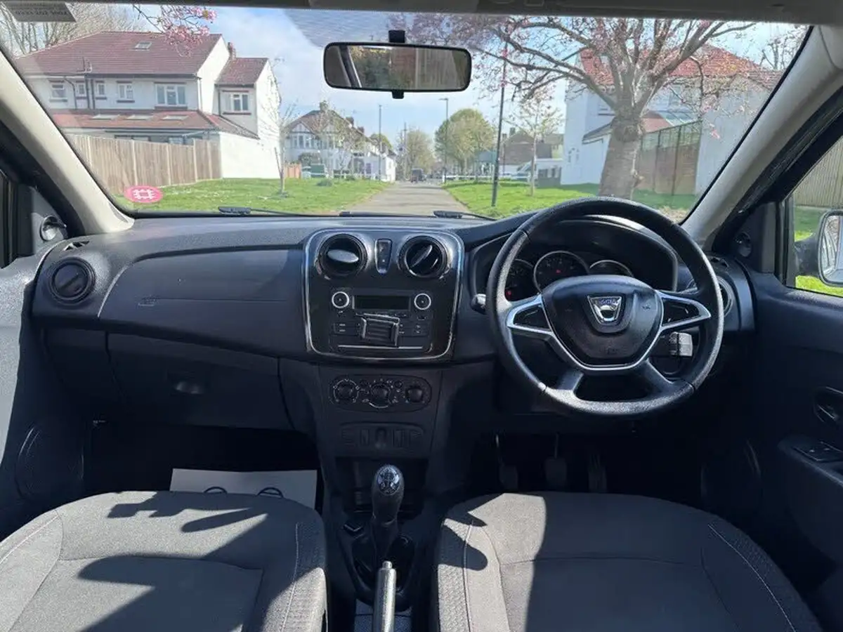 2017-dacia-sandero-10-sce-ambiance-big-11
