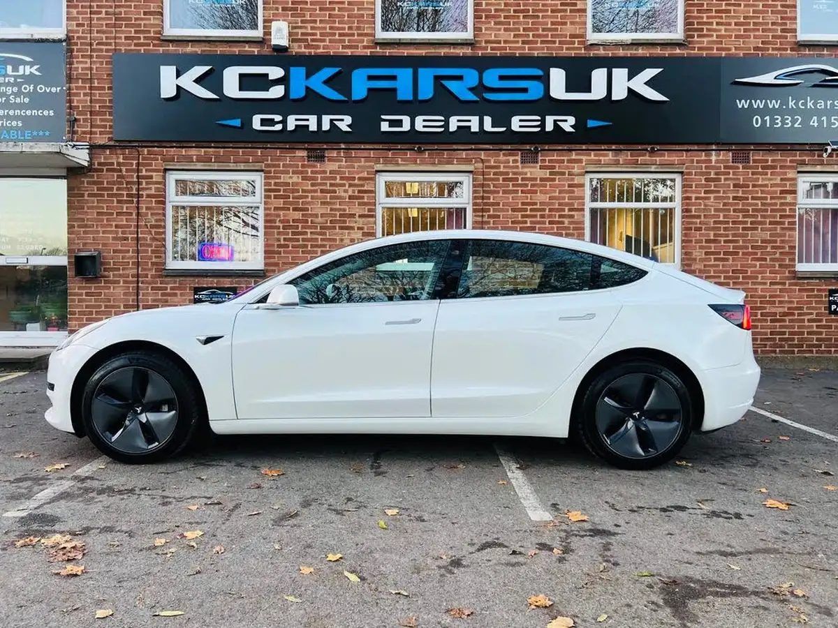 2020-tesla-model-3-e-standard-plus-big-43