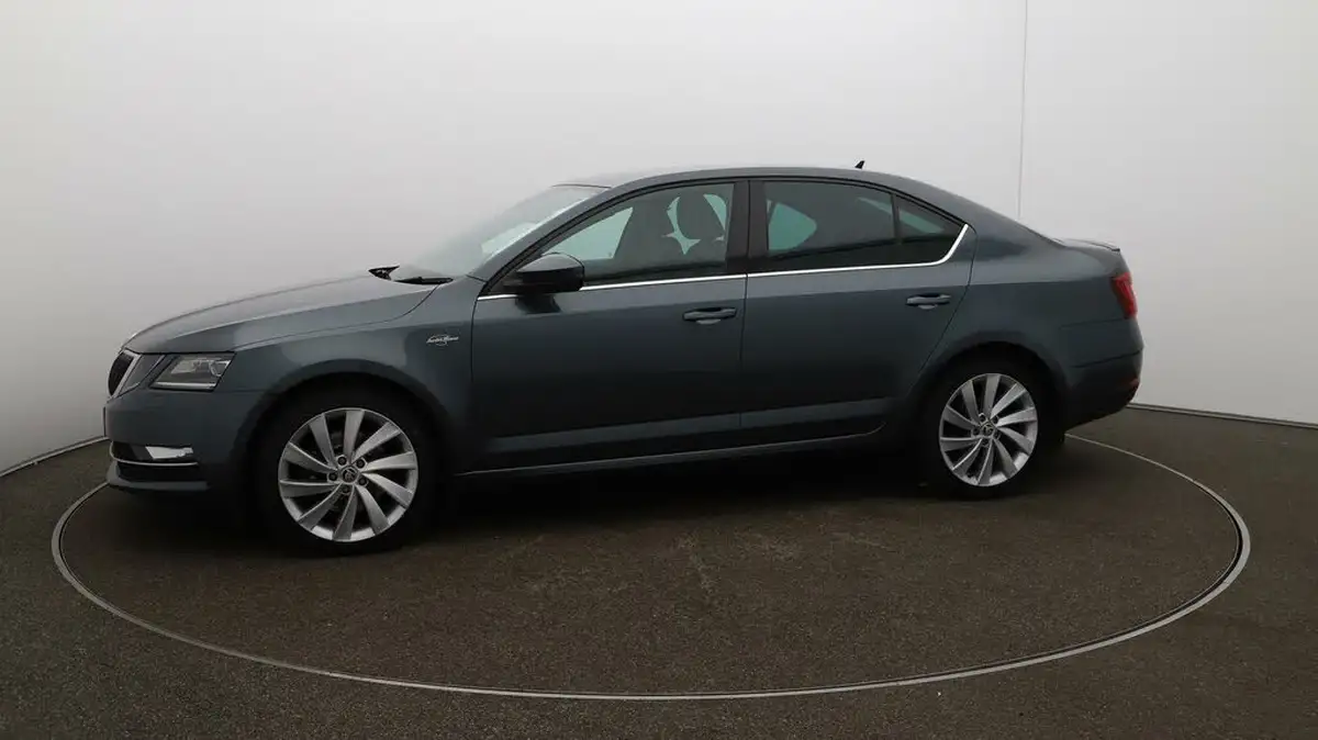 2019-skoda-octavia-20-tsi-laurin-klement-hatchback-big-59