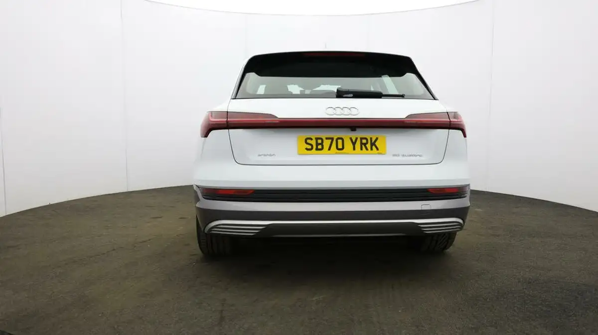 2021-audi-e-tron-50e-technik-station-wagon-big-59