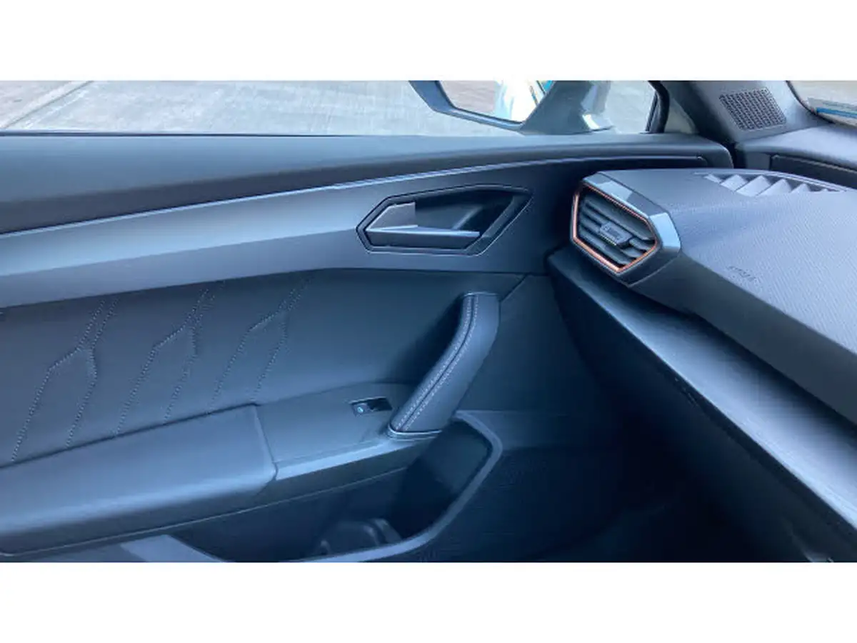 2024-cupra-leon-nf-20-tsi-vz2-design-edition-300ps-hatchback-big-24
