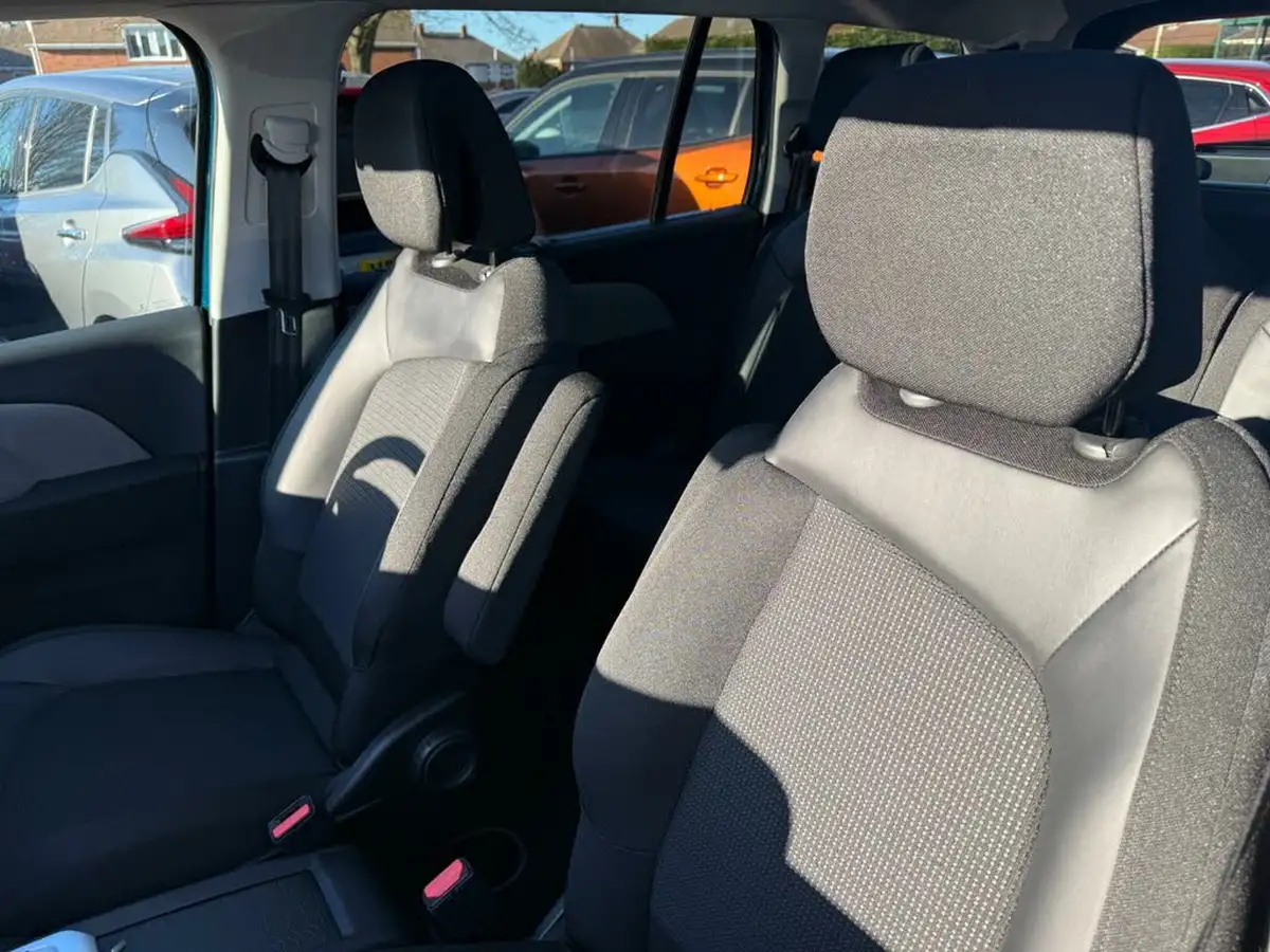 2021-citroen-grand-c4-spacetourer-12-puretech-shine-big-46