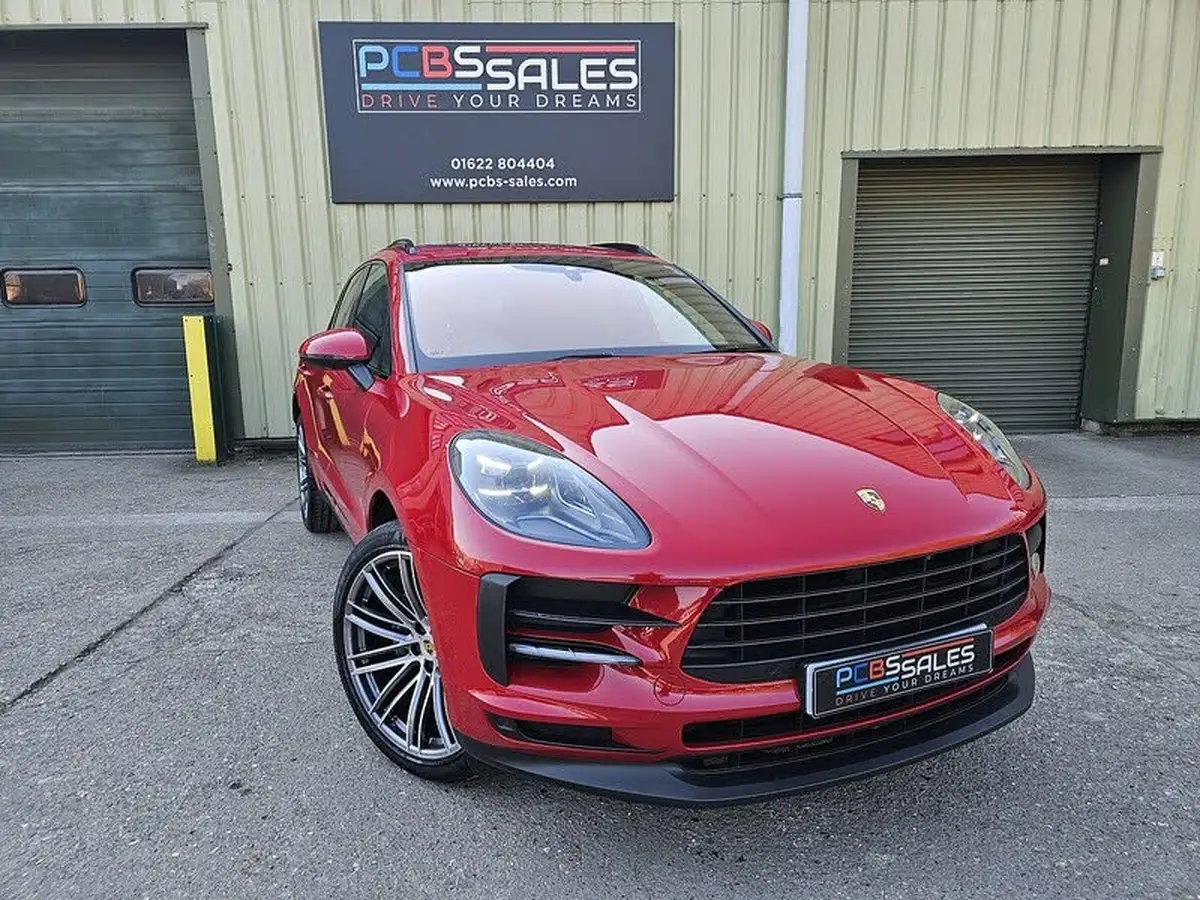 2018-porsche-macan-big-0