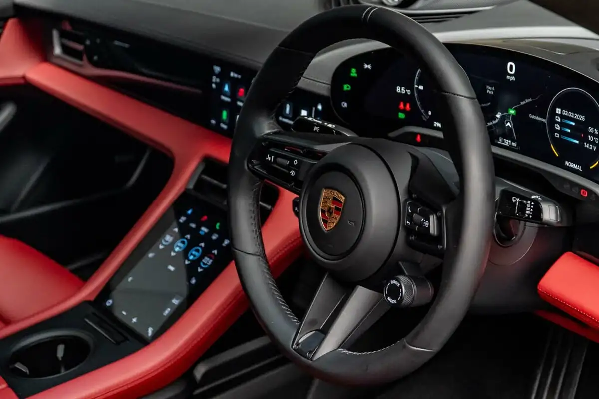 2022-porsche-taycan-e-turbo-big-26