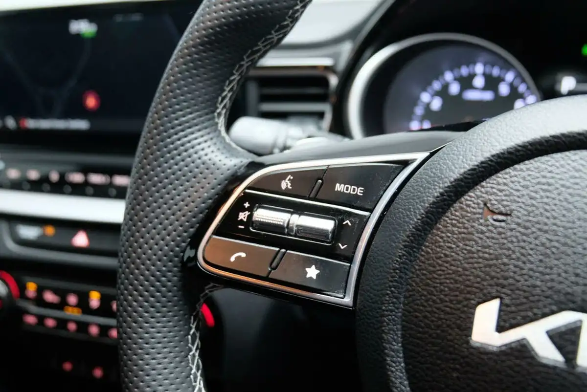 2024-kia-xceed-15-t-gdi-gt-line-138bhp-dct-big-15