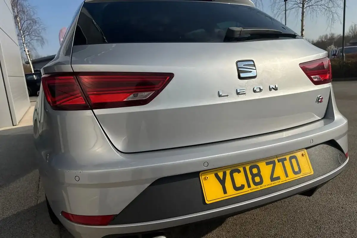 2018-seat-leon-14-ecotsi-fr-technology-estate-5d-dsg-big-15