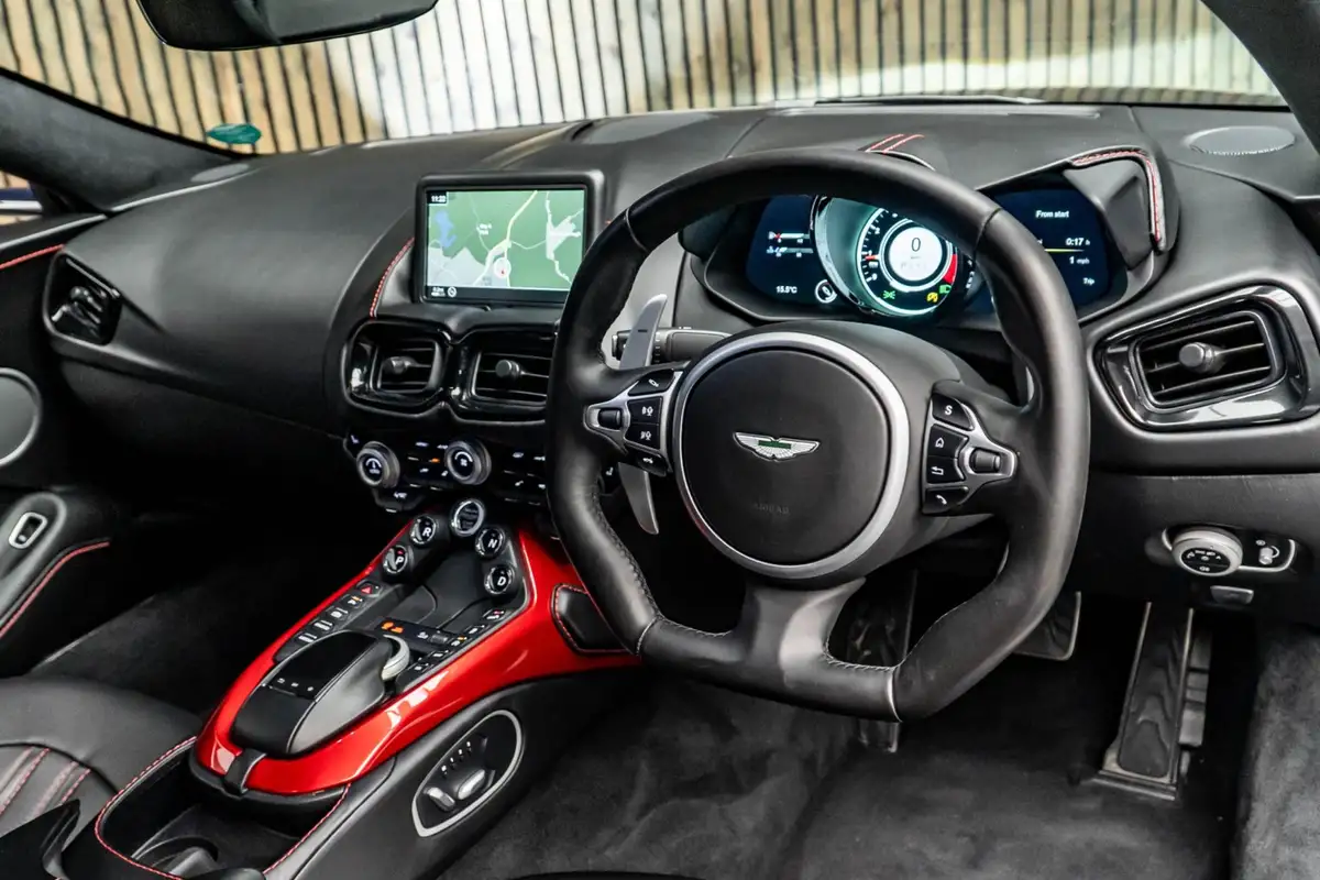 2018-aston-martin-vantage-40-v8-vantage-big-22