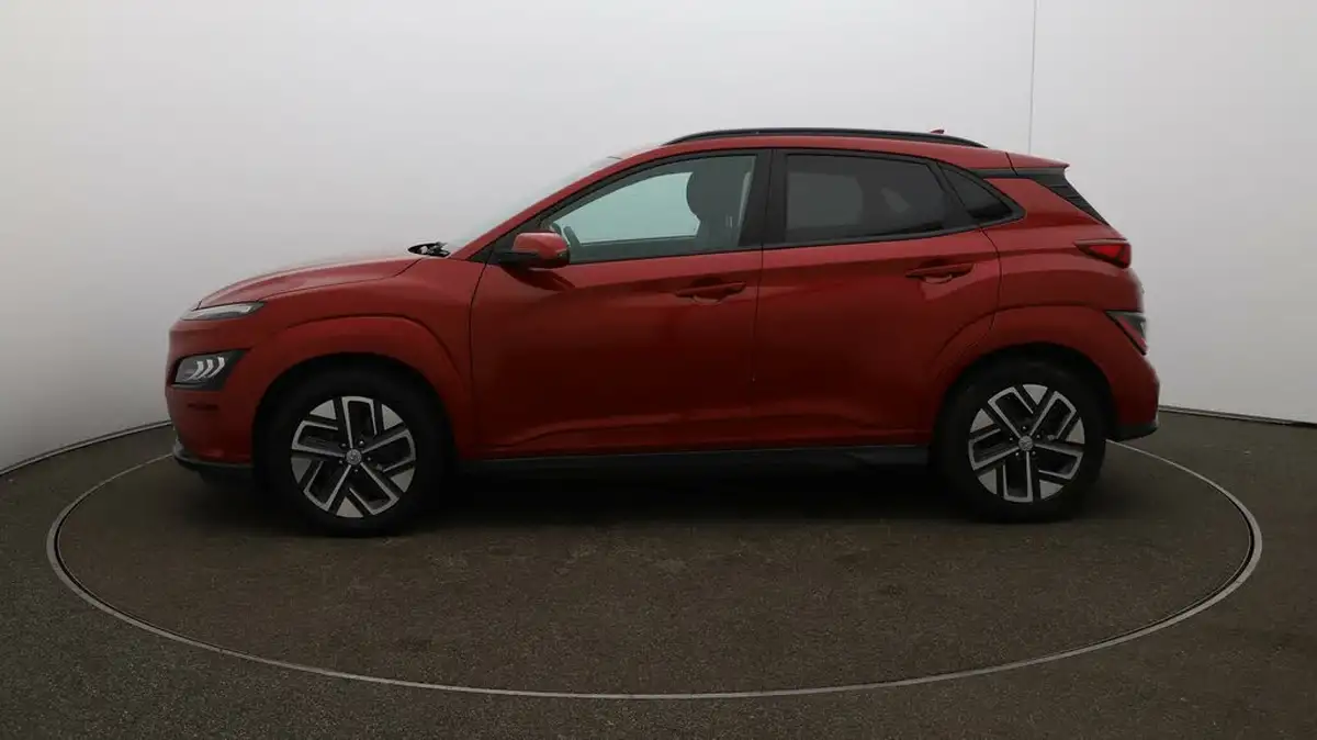 2022-hyundai-kona-e-premium-204ps-64kwh-7kw-obc-big-4