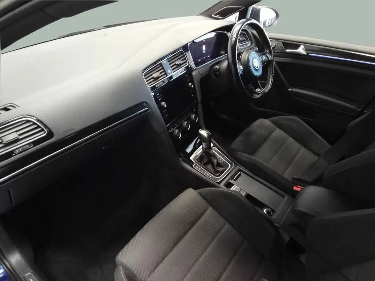 2019-volkswagen-golf-20-tsi-r-300ps-hatchback-5d-dsg-big-3