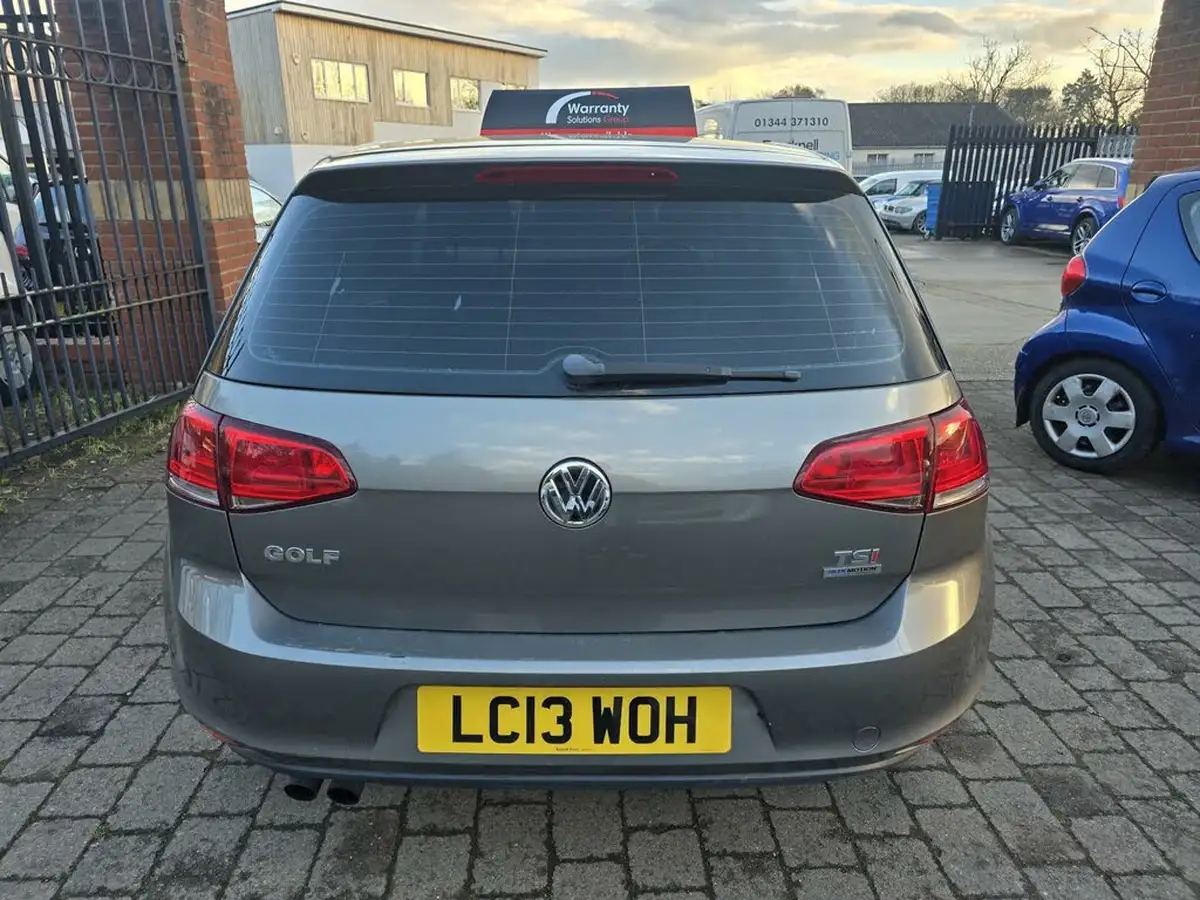 2013-volkswagen-golf-14-se-ss-hatchback-5d-1395cc-dsg-big-5