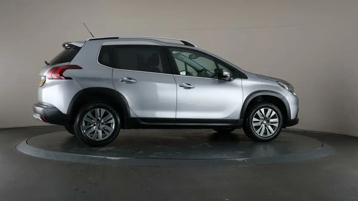 2019-peugeot-2008-suv-12-puretech-allure-82bhp-big-53